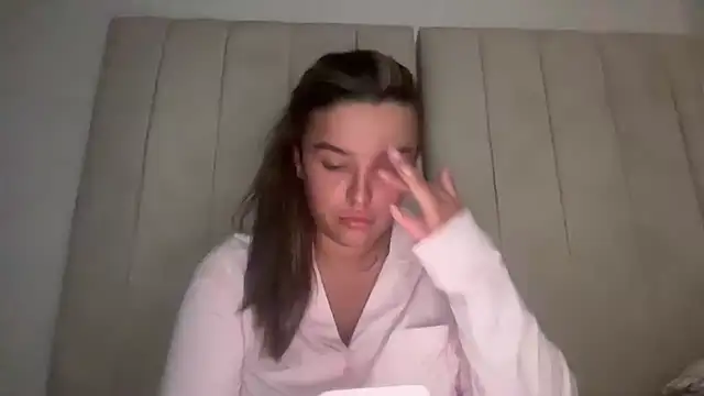 maisiesmithx online show from 09/26/25, 02:07