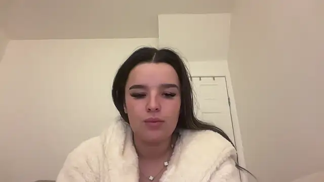 maisiesmithx online show from 01/29/25, 10:22