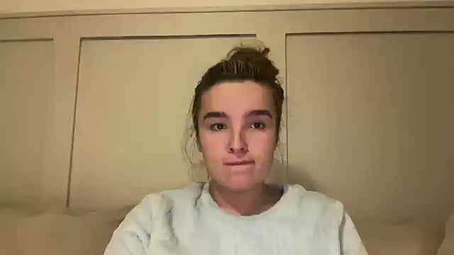 maisiesmithx online show from 11/06/25, 08:02