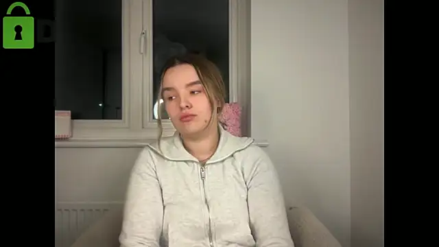 maisiesmithx online show from 02/02/26, 11:26