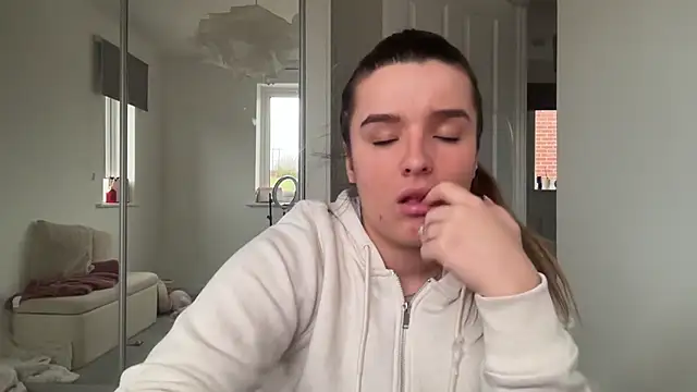 maisiesmithx online show from 02/23/26, 05:13