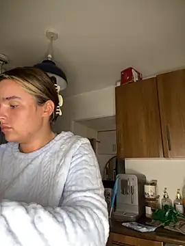 maisiesmithx online show from 10/01/25, 10:35