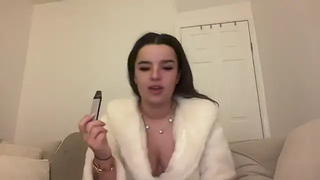 maisiesmithx online show from 01/29/25, 06:39