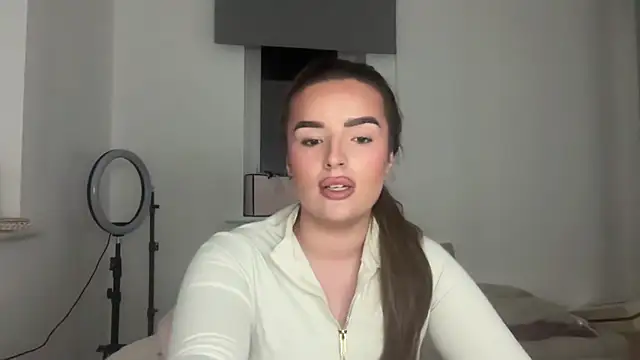 maisiesmithx online show from 03/12/26, 08:46