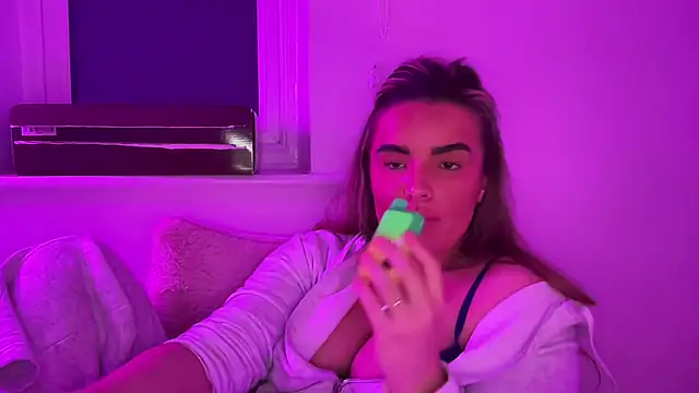 maisiesmithx online show from 01/17/26, 11:41