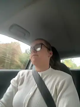 maisiesmithx online show from 10/15/25, 07:05