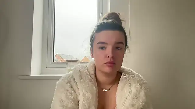 maisiesmithx online show from 01/13/26, 01:04