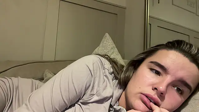 maisiesmithx online show from 11/09/25, 08:57