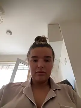 maisiesmithx online show from 10/06/25, 02:40