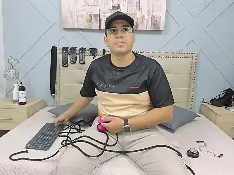 Vale n Matt online show from 09/21/25, 03:44