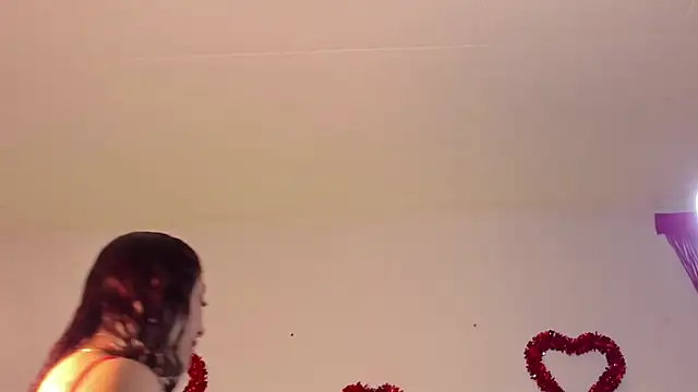 Snapshot of Betzabeth-Miller chatting on 02/12/26, 01:49 Betzabeth-Miller online show from 02/12/26, 01:49