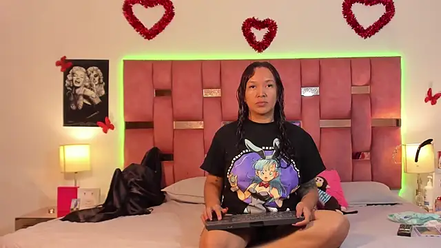 Snapshot of Betzabeth-Miller chatting on 02/10/26, 02:43 Betzabeth-Miller online show from 02/10/26, 02:43