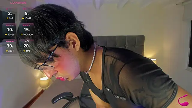Dark hairy  online show from 06/17/26, 04:34