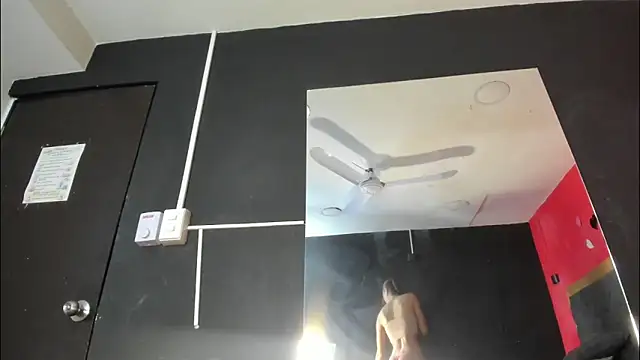 YayaHilton online show from 04/18/26, 05:10