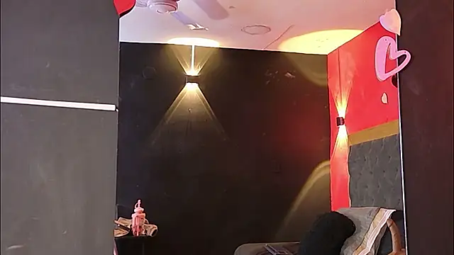 YayaHilton online show from 03/05/26, 03:58