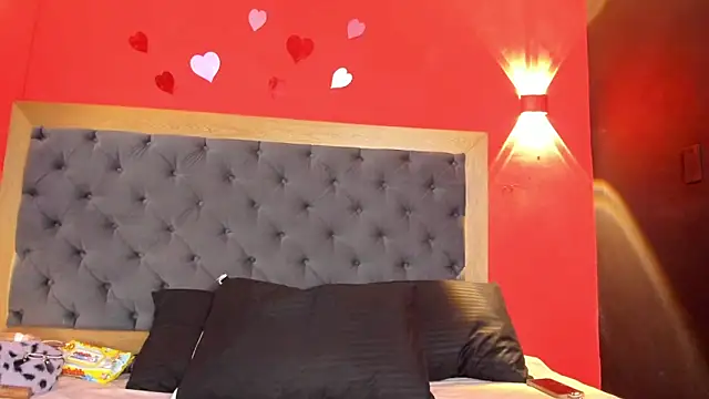 YayaHilton online show from 03/27/26, 05:16