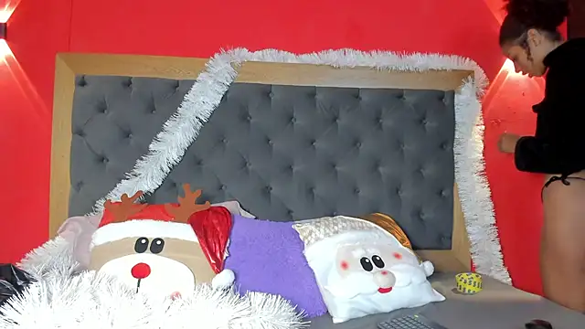 YayaHilton online show from 11/21/25, 04:55