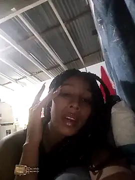 YayaHilton online show from 03/09/26, 09:40