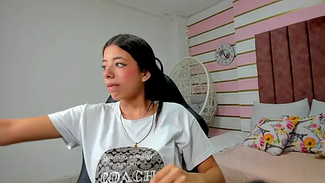 coraltaylor online show from 12/15/24, 06:48