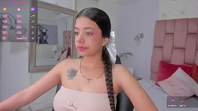 coraltaylor online show from 10/13/25, 01:02