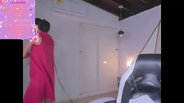 coraltaylor online show from 12/12/24, 03:27