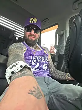 Beardedtattood online show from 10/27/25, 02:29