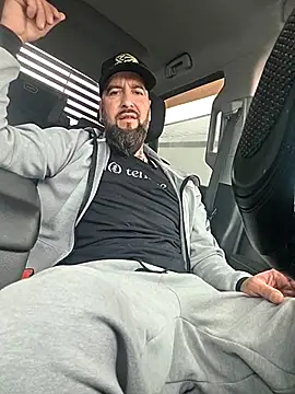 Beardedtattood online show from 04/15/26, 01:37