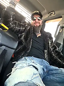 Beardedtattood online show from 01/18/26, 02:20