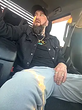 Beardedtattood online show from 04/24/26, 11:01