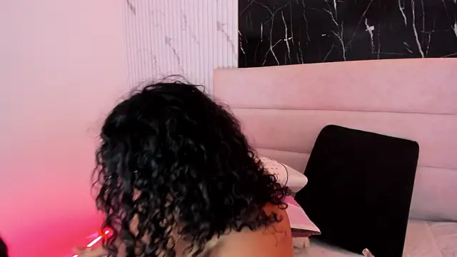 Reginavegaa online show from 03/30/26, 11:44