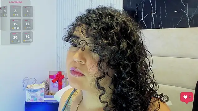 Snapshot of Reginavegaa chatting on 06/04/26, 11:37 Reginavegaa online show from 06/04/26, 11:37