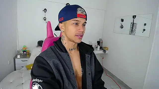 Leonard Price online show from 09/16/25, 02:34