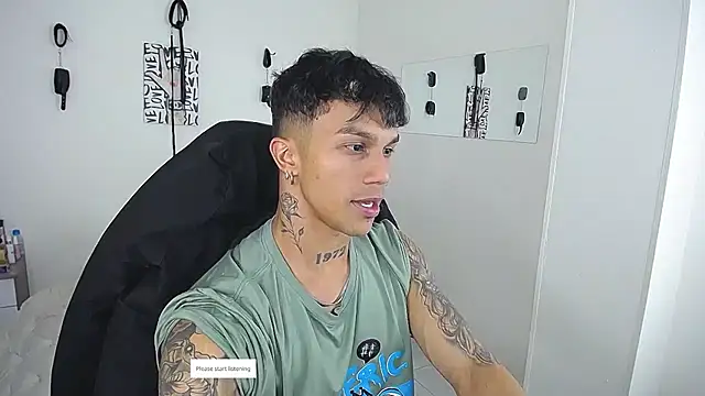 Snapshot of Leonard_Price chatting on 04/01/26, 12:57 Leonard Price online show from 04/01/26, 12:57