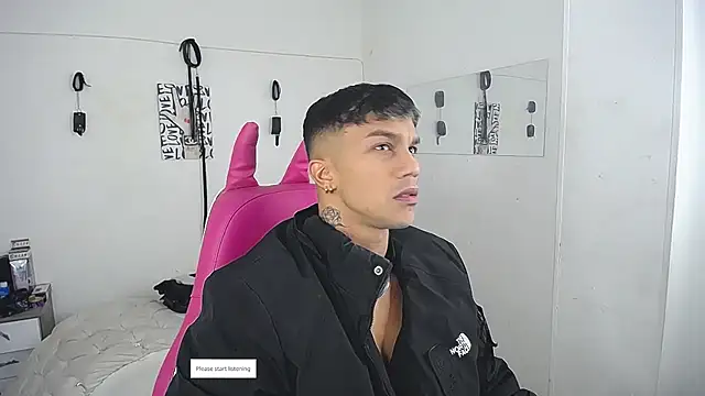 Snapshot of Leonard_Price chatting on 02/25/26, 01:00 Leonard Price online show from 02/25/26, 01:00