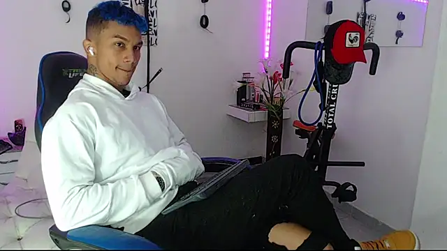 Leonard Price online show from 03/13/25, 02:01