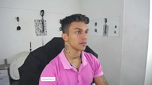 Snapshot of Leonard_Price chatting on 02/08/26, 02:26 Leonard Price online show from 02/08/26, 02:26