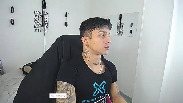 Snapshot of Leonard_Price chatting on 03/24/26, 03:39 Leonard Price online show from 03/24/26, 03:39