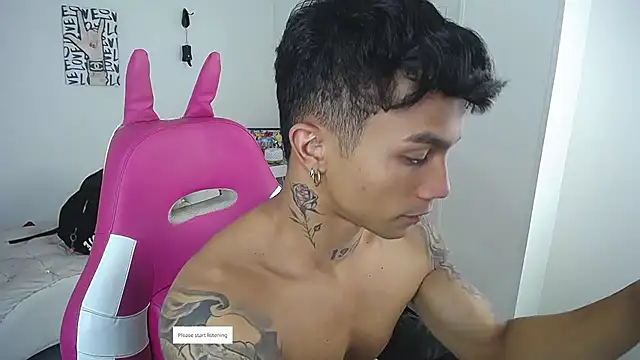 Snapshot of Leonard_Price chatting on 04/11/26, 07:45 Leonard Price online show from 04/11/26, 07:45