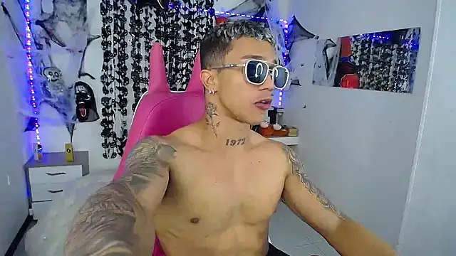 Leonard Price online show from 10/28/25, 02:12