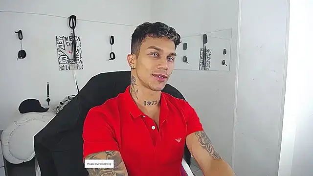 Snapshot of Leonard_Price chatting on 02/03/26, 12:43 Leonard Price online show from 02/03/26, 12:43