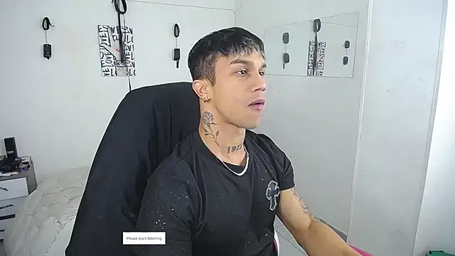 Snapshot of Leonard_Price chatting on 02/22/26, 01:30 Leonard Price online show from 02/22/26, 01:30