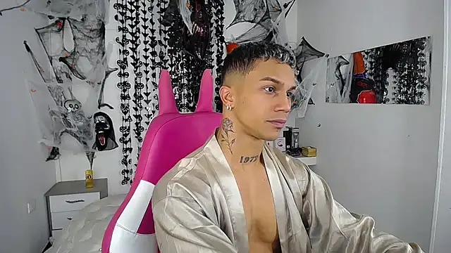 Leonard Price online show from 11/08/25, 02:59