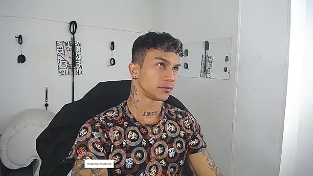 Snapshot of Leonard_Price chatting on 02/06/26, 12:45 Leonard Price online show from 02/06/26, 12:45