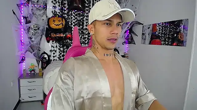 Leonard Price online show from 10/11/25, 01:17