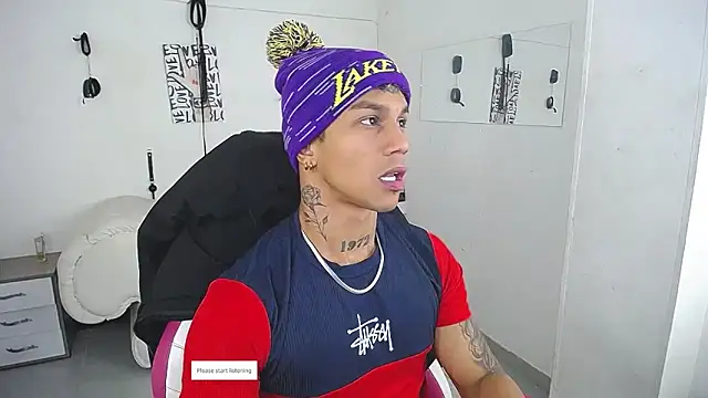 Snapshot of Leonard_Price chatting on 02/13/26, 02:22 Leonard Price online show from 02/13/26, 02:22