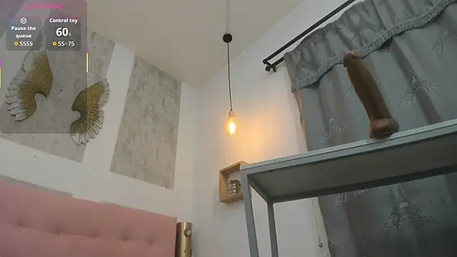 Snapshot of zhamira_21 chatting on 09/21/25, 10:15 zhamira 21 online show from 09/21/25, 10:15