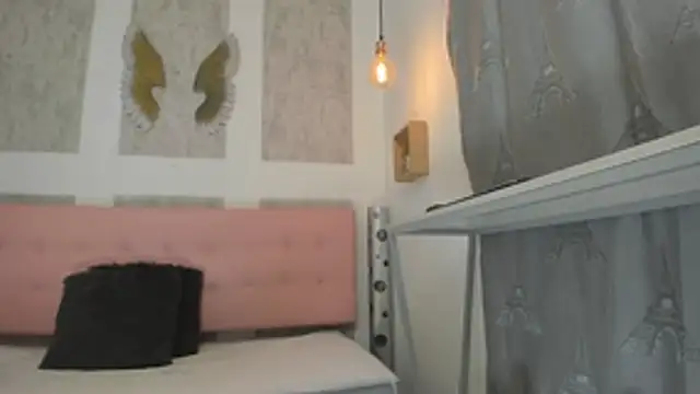 zhamira 21 online show from 03/15/26, 08:05