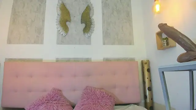 zhamira 21 online show from 12/16/25, 08:46