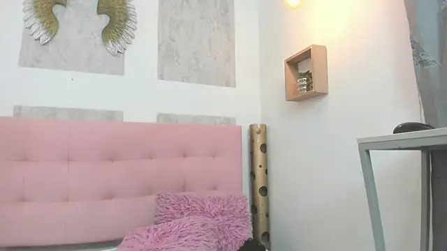 zhamira 21 online show from 12/20/25, 09:06