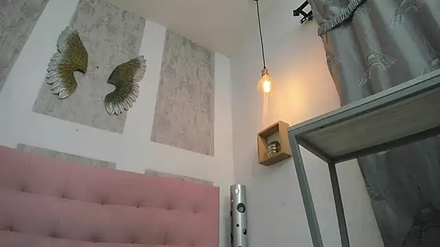 zhamira 21 online show from 04/15/26, 08:20